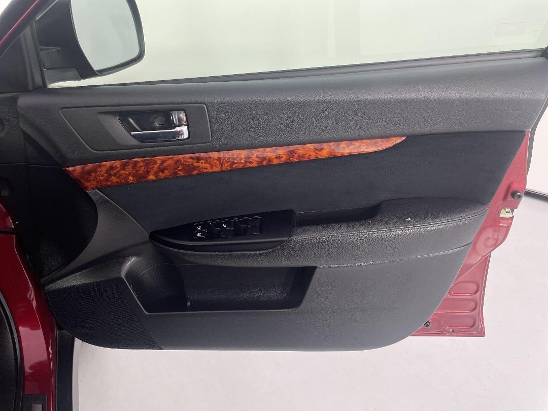 Photo '15' of Subaru Outback