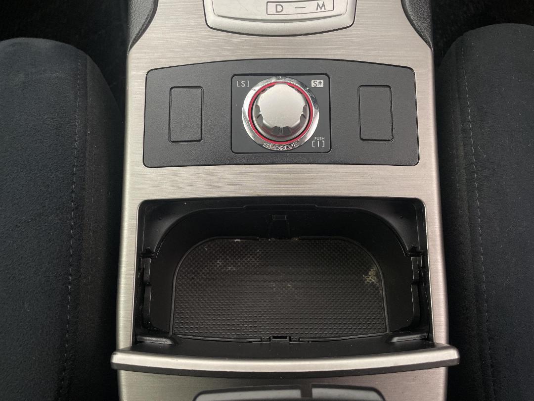 Photo '23' of Subaru Outback