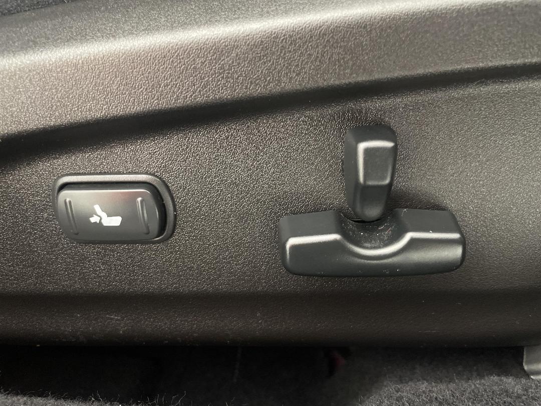 Photo '24' of Subaru Outback