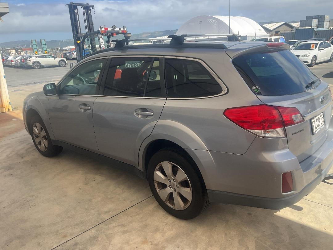 Photo '3' of Subaru Outback 25I Photo '3' of Subaru Outback 25I