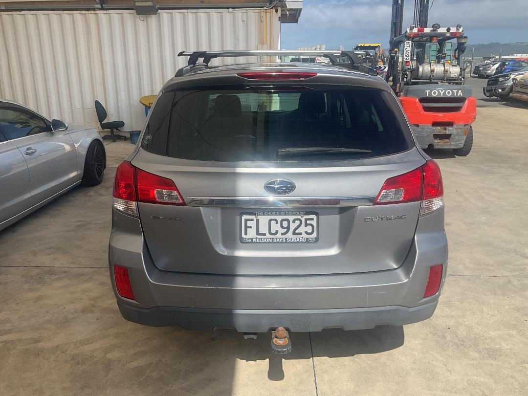 Photo '4' of Subaru Outback 25I Photo '4' of Subaru Outback 25I