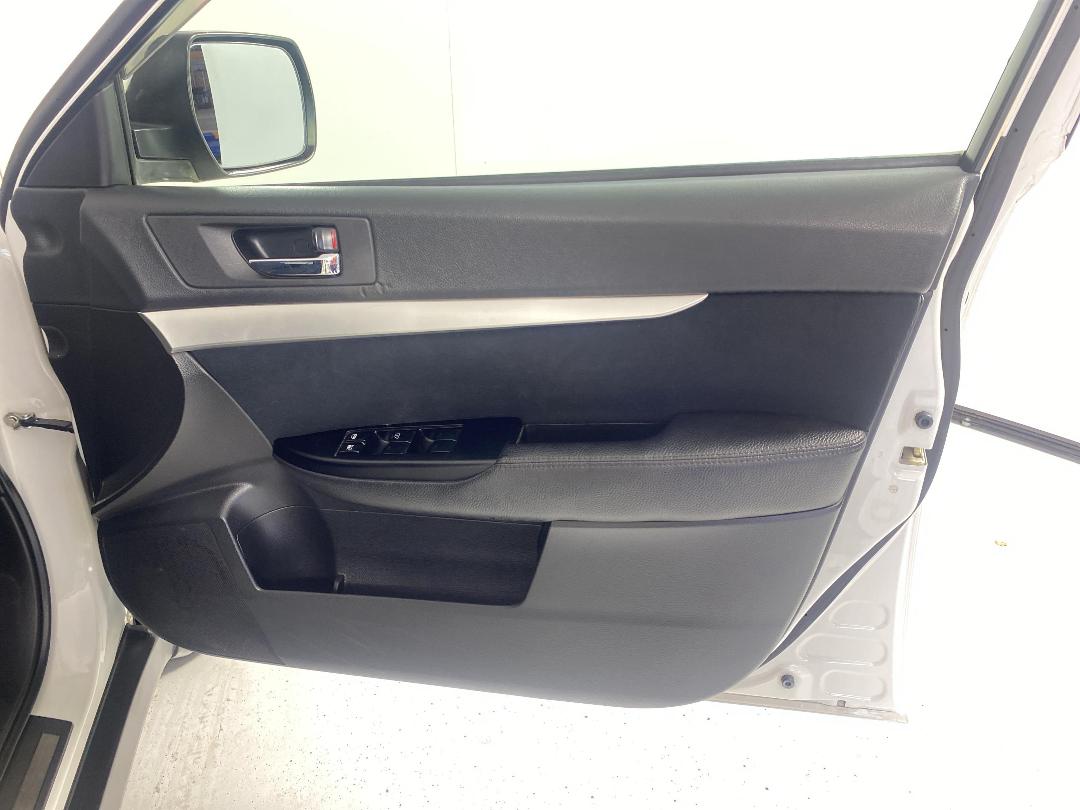 Photo '15' of Subaru Outback Photo '15' of Subaru Outback