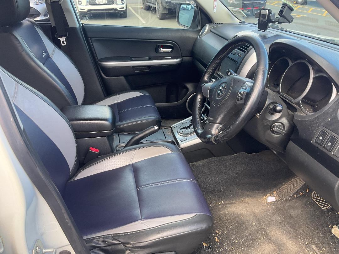 Photo '6' of Suzuki Escudo Photo '6' of Suzuki Escudo