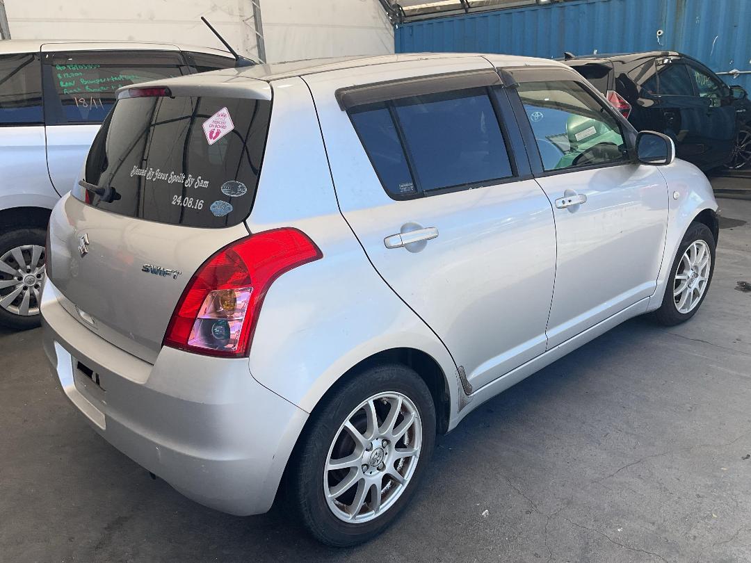 Photo '6' of Suzuki Swift Photo '6' of Suzuki Swift