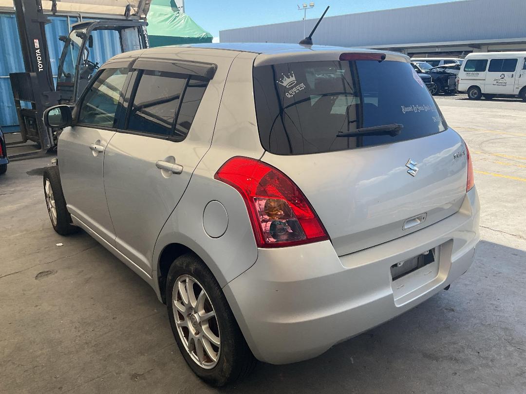 Photo '4' of Suzuki Swift Photo '4' of Suzuki Swift