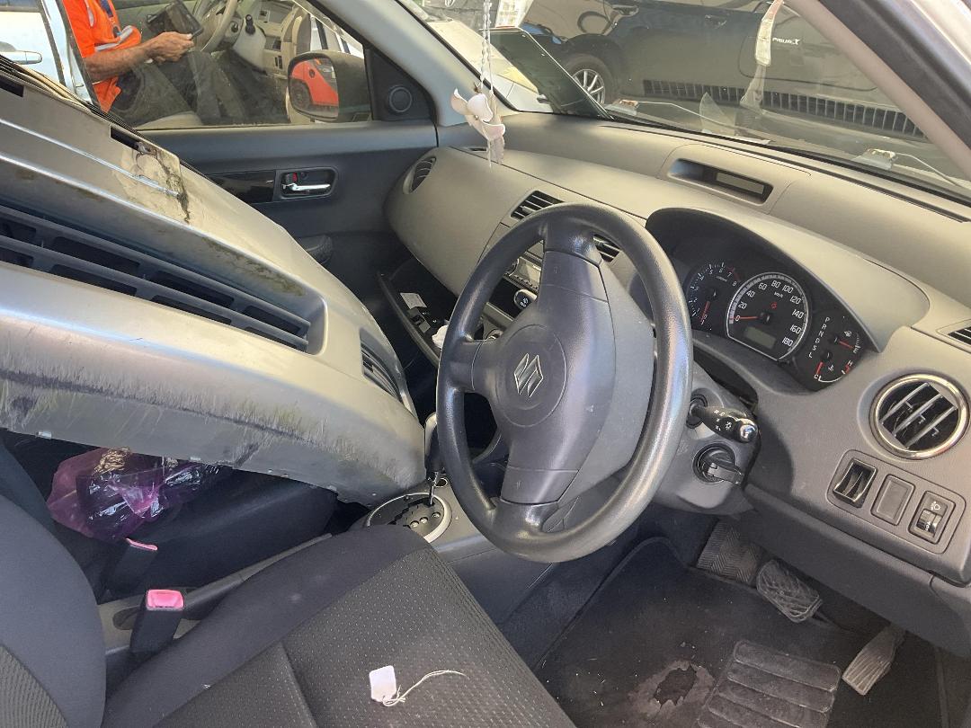 Photo '9' of Suzuki Swift Photo '9' of Suzuki Swift