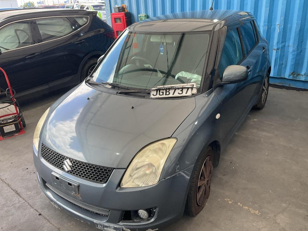 Photo '5' of Suzuki Swift