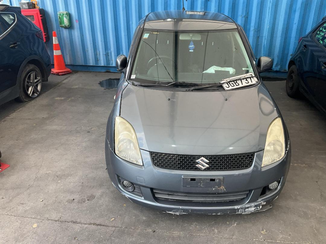 Photo '4' of Suzuki Swift