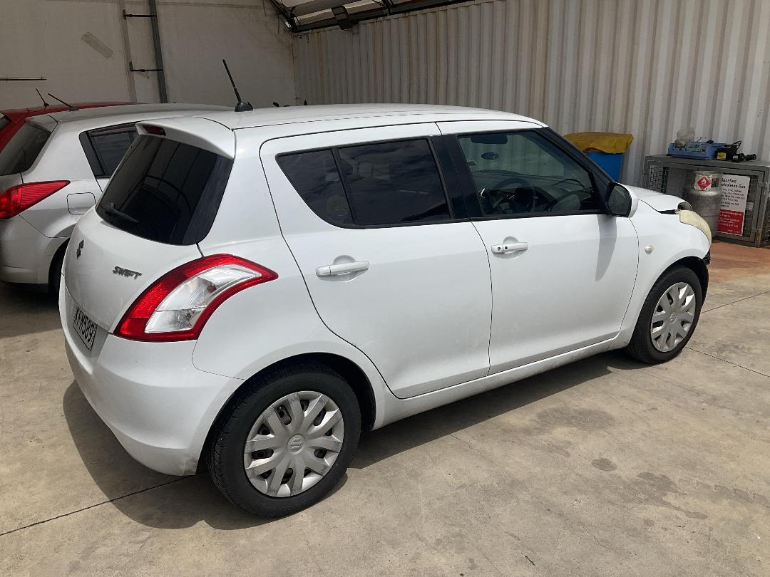 Photo '6' of Suzuki Swift Photo '6' of Suzuki Swift