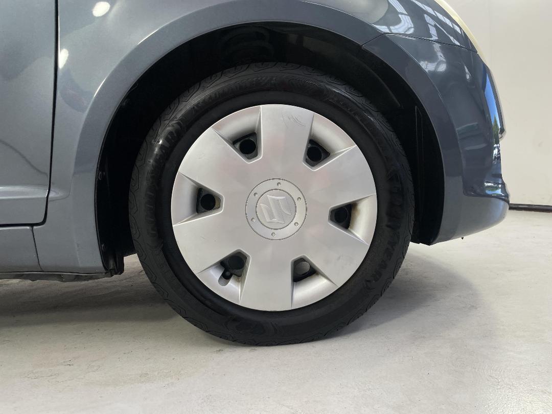 Photo '9' of Suzuki Swift Photo '9' of Suzuki Swift