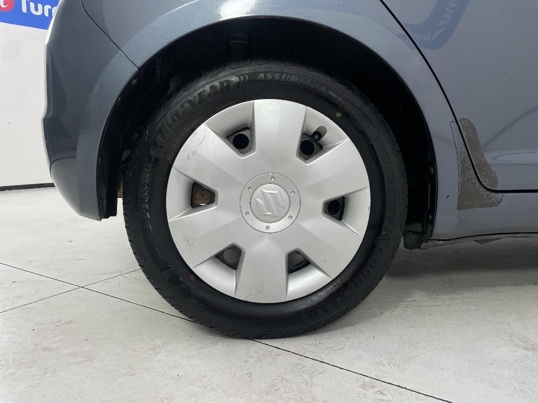 Photo '12' of Suzuki Swift Photo '12' of Suzuki Swift