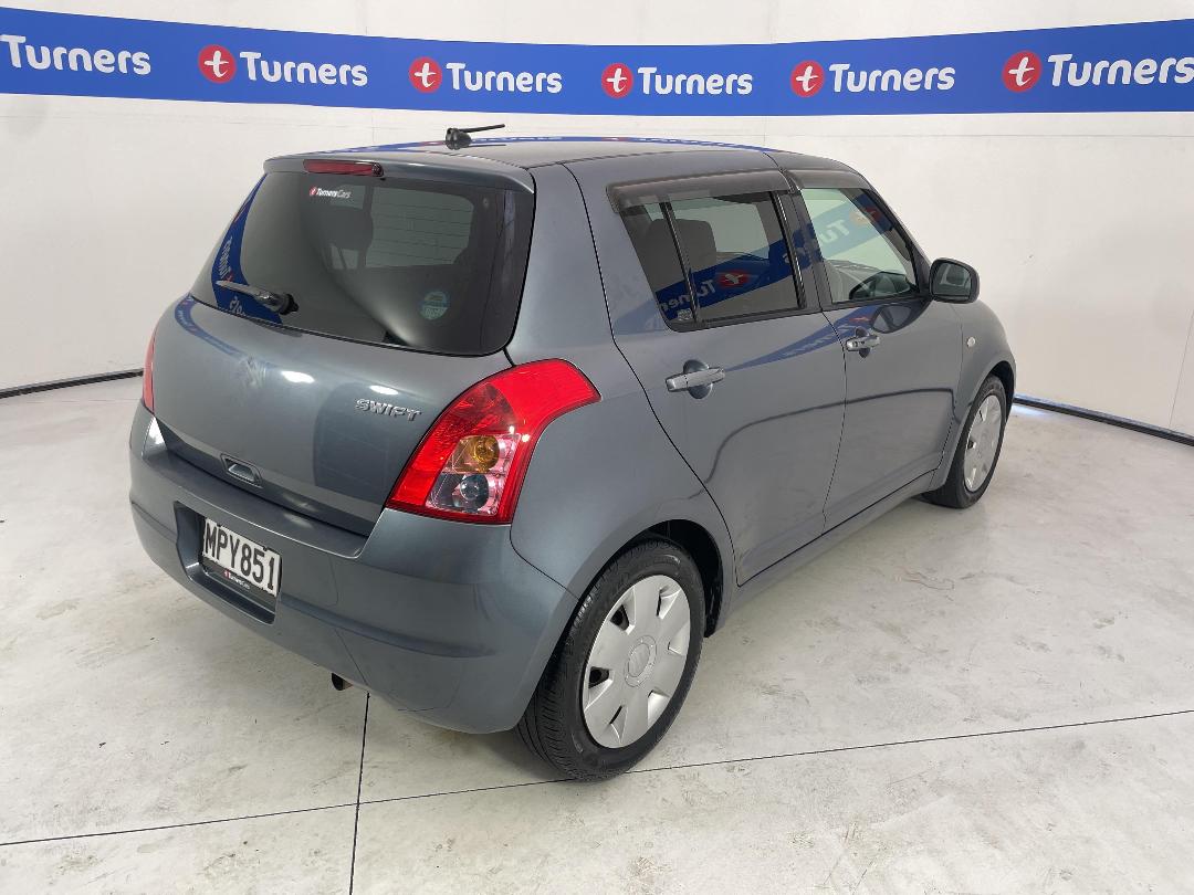 Photo '7' of Suzuki Swift Photo '7' of Suzuki Swift