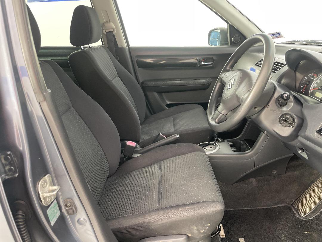 Photo '16' of Suzuki Swift Photo '16' of Suzuki Swift