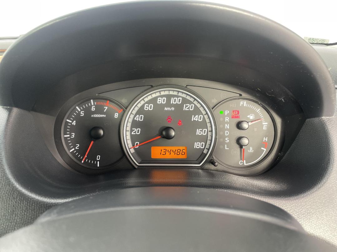 Photo '21' of Suzuki Swift Photo '21' of Suzuki Swift