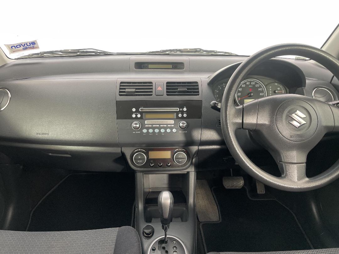 Photo '17' of Suzuki Swift Photo '17' of Suzuki Swift