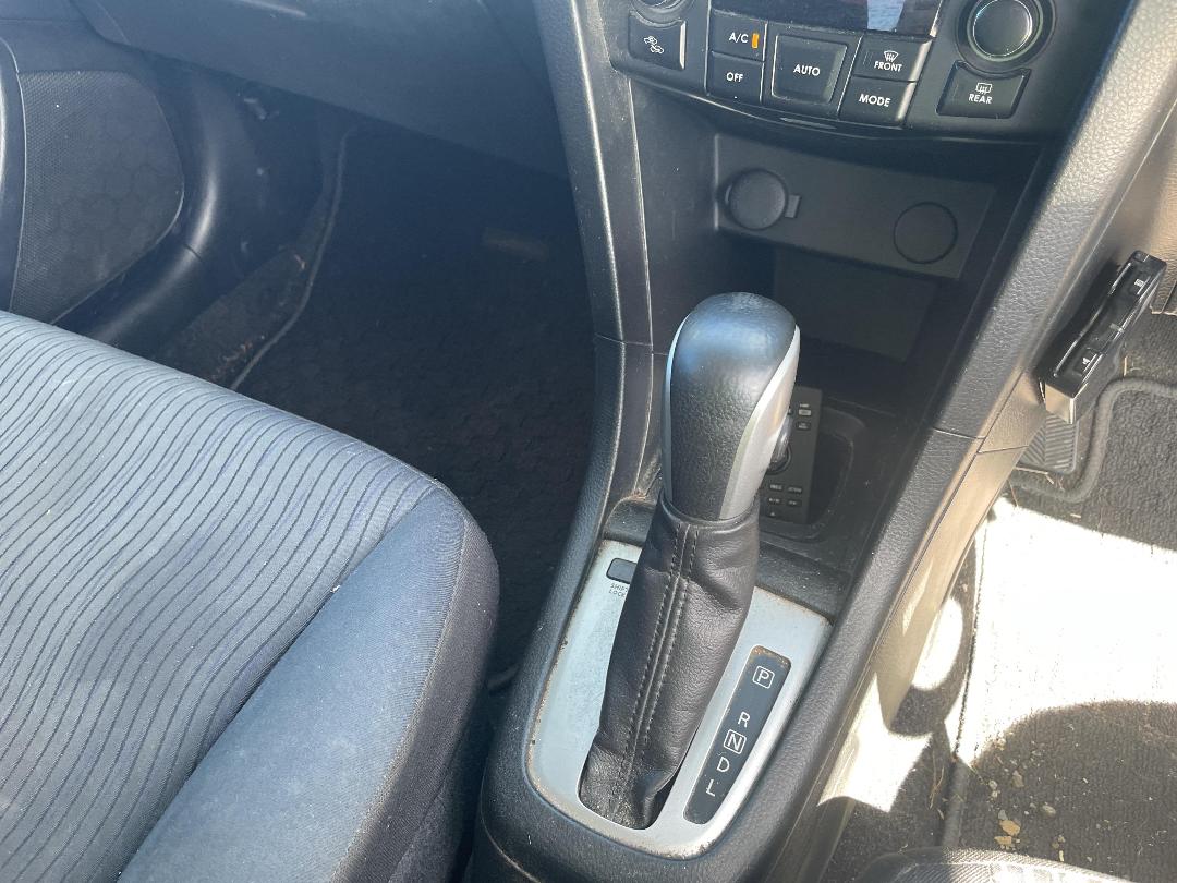 Photo '12' of Suzuki Swift