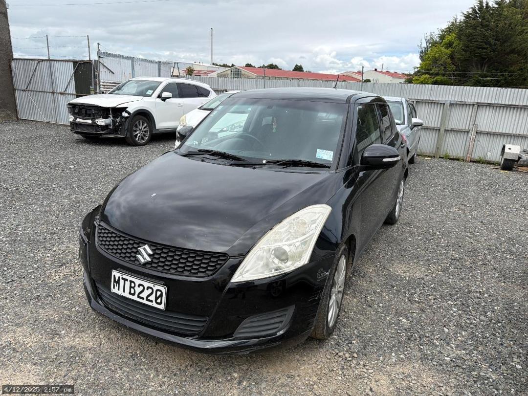 Photo '10' of Suzuki Swift