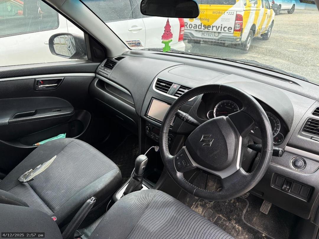 Photo '13' of Suzuki Swift