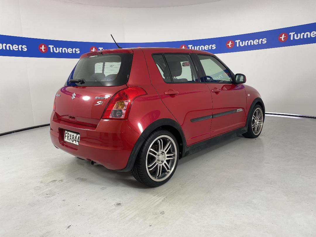 Photo '7' of Suzuki Swift