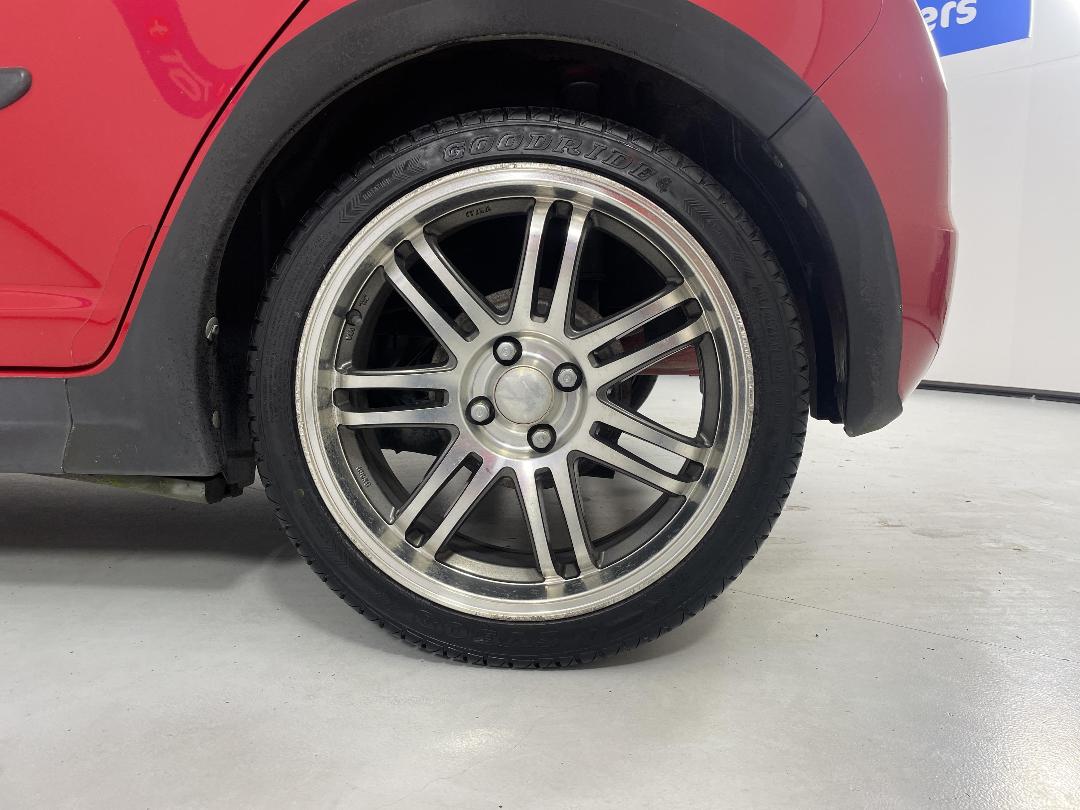 Photo '11' of Suzuki Swift