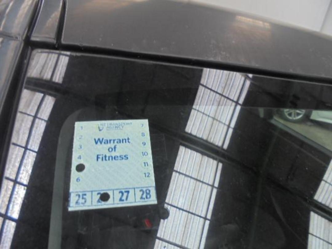 Photo '16' of Suzuki Swift Photo '16' of Suzuki Swift