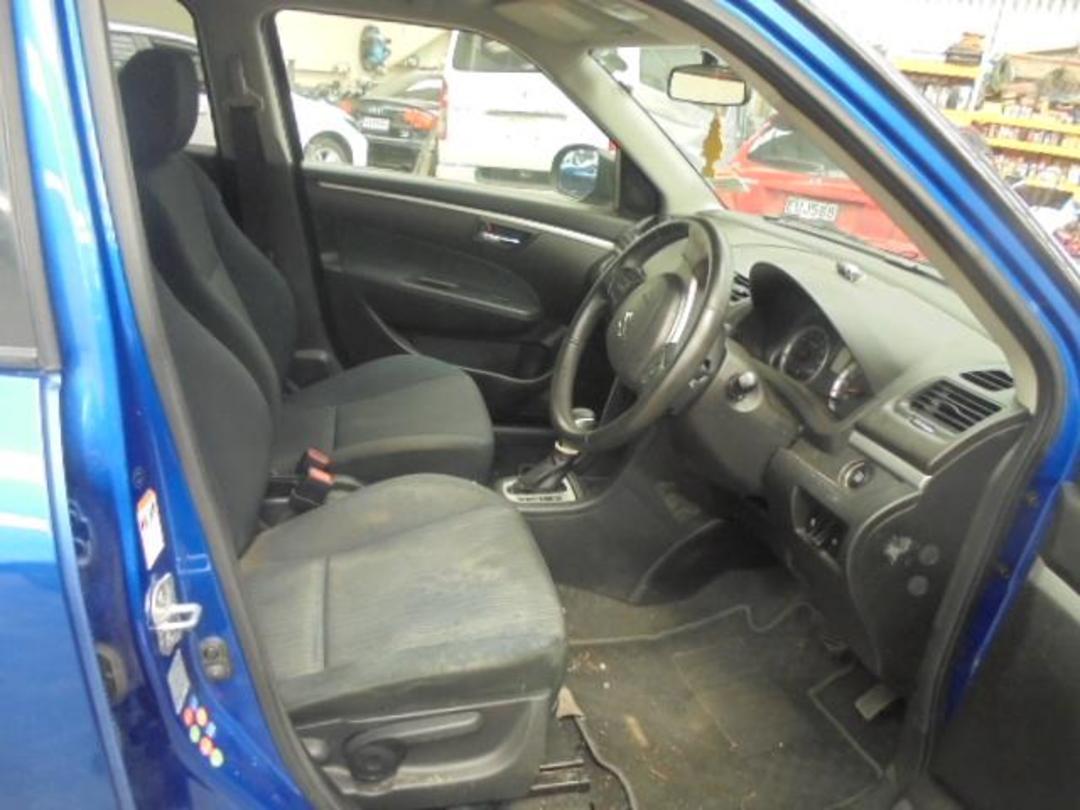 Photo '8' of Suzuki Swift Photo '8' of Suzuki Swift