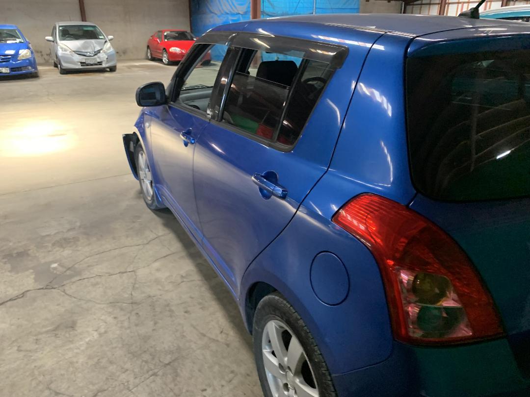 Photo '6' of Suzuki Swift