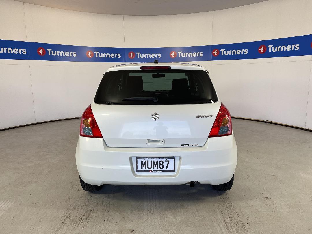 Photo '6' of Suzuki Swift