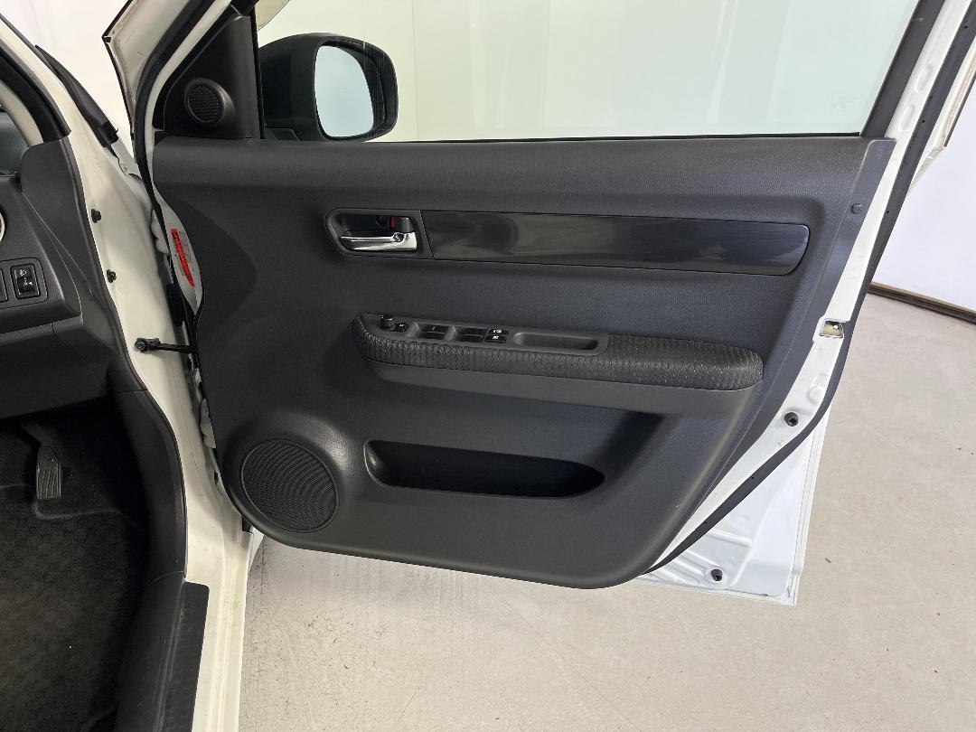 Photo '15' of Suzuki Swift