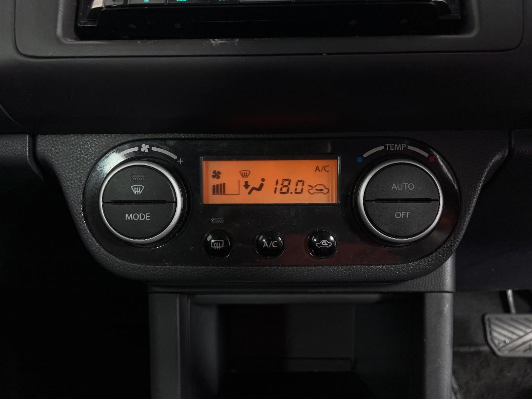 Photo '25' of Suzuki Swift