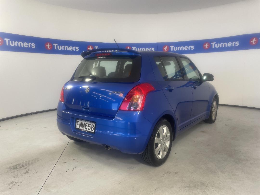 Photo '7' of Suzuki Swift Photo '7' of Suzuki Swift