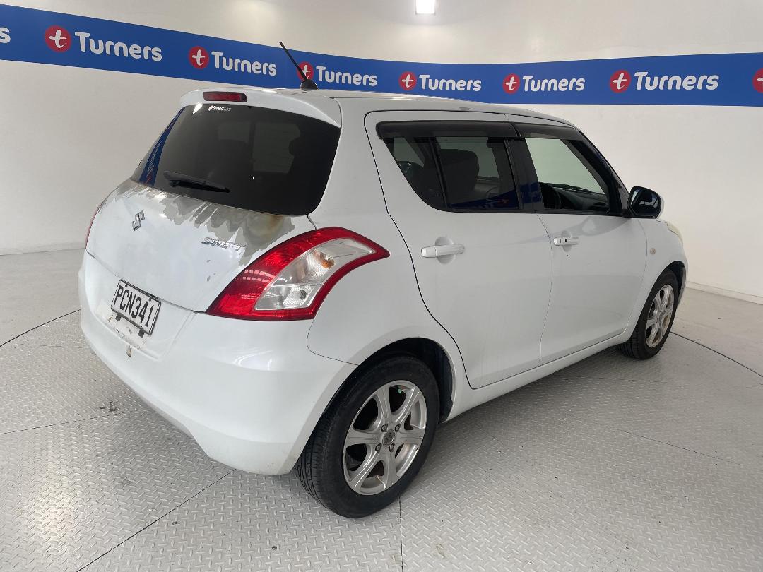 Photo '7' of Suzuki Swift