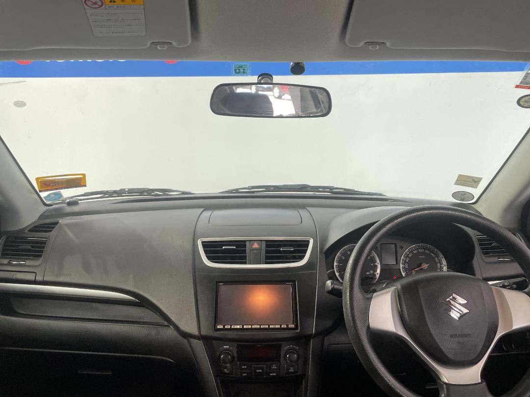 Photo '17' of Suzuki Swift