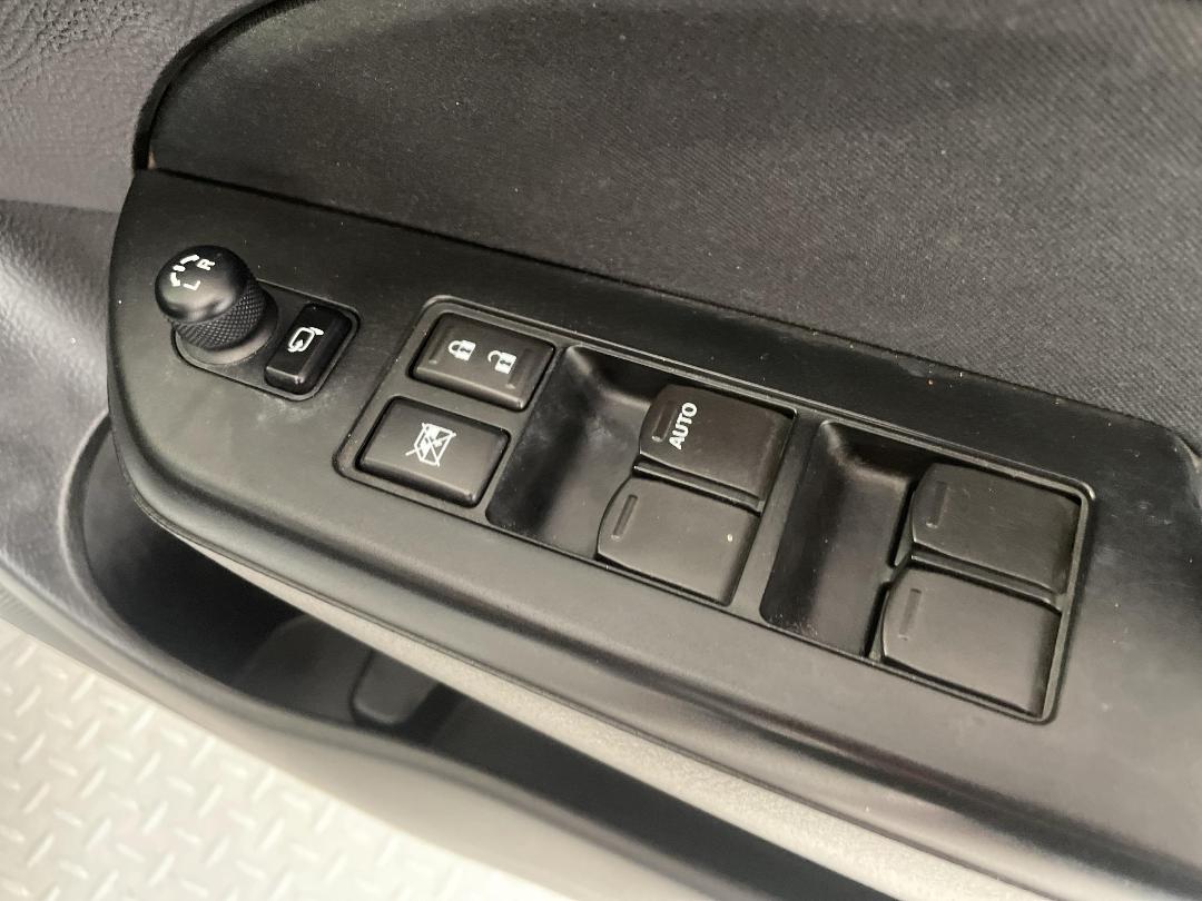 Photo '23' of Suzuki Swift