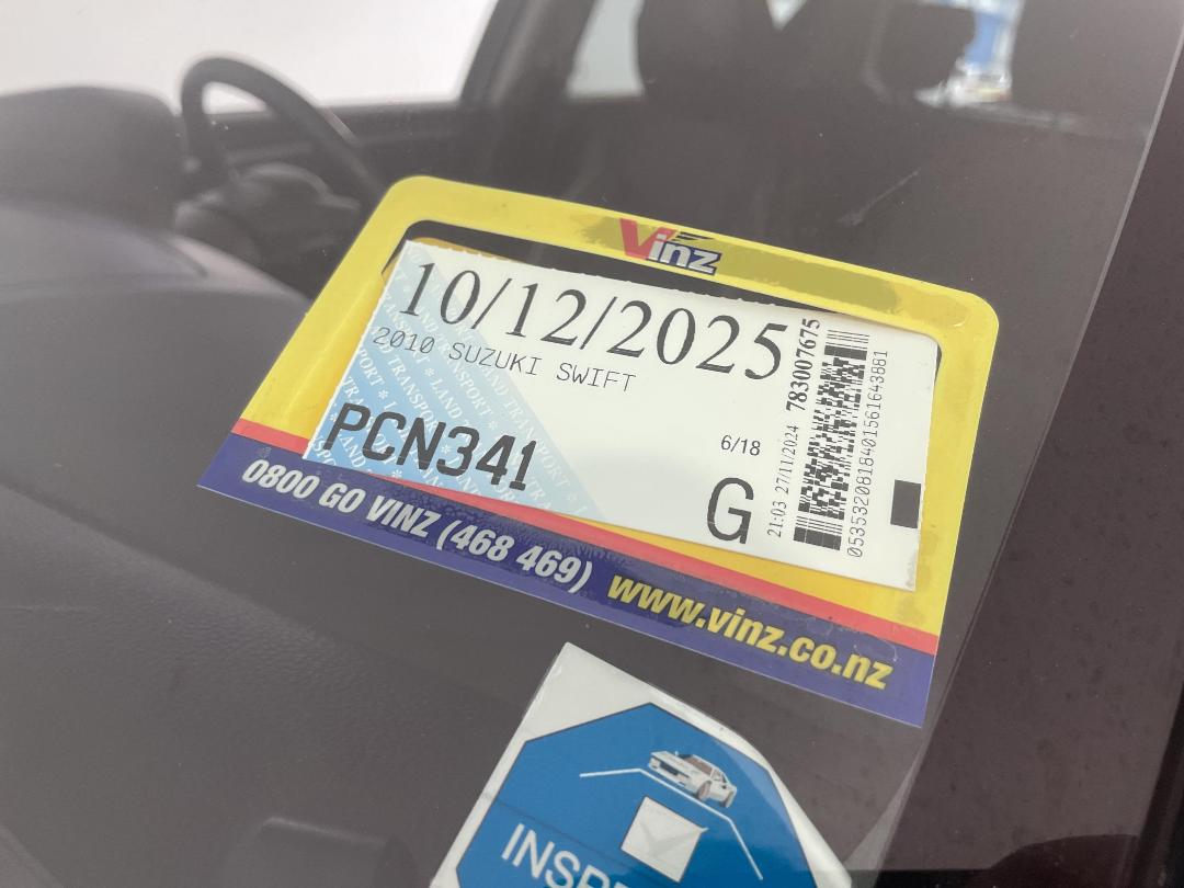 Photo '31' of Suzuki Swift