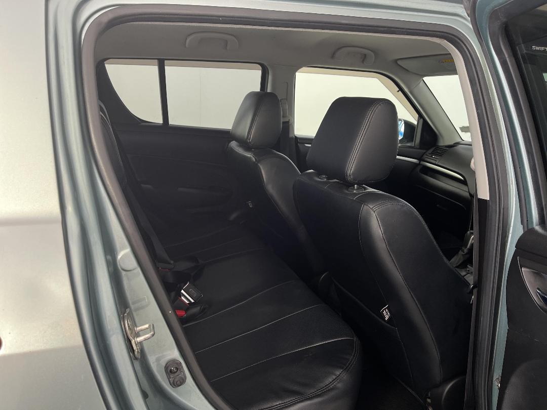 Photo '20' of Suzuki Swift Photo '20' of Suzuki Swift