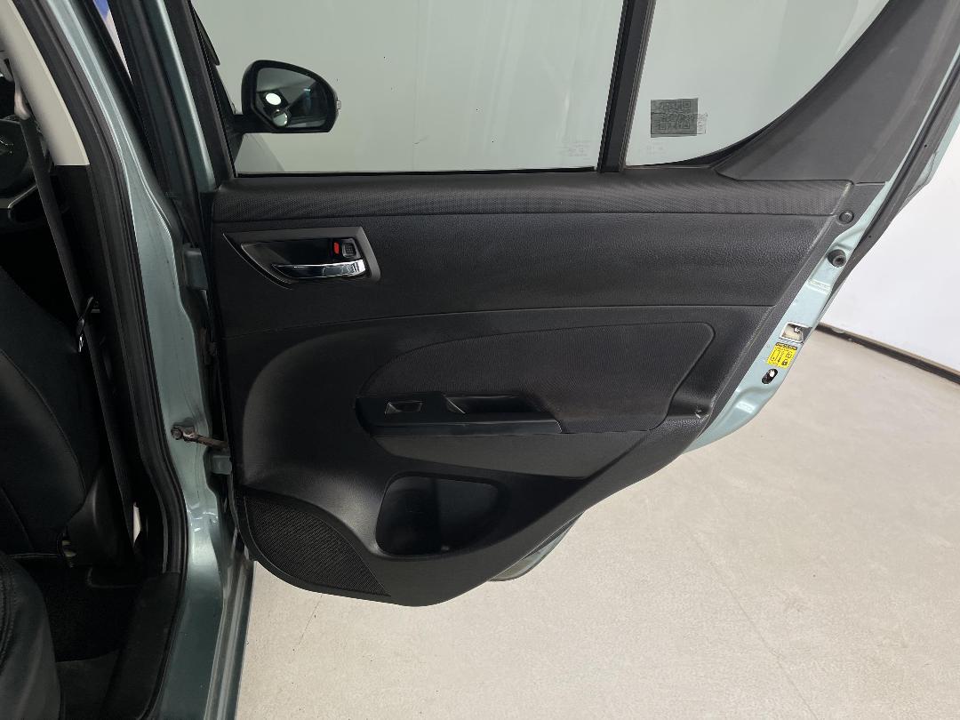 Photo '19' of Suzuki Swift Photo '19' of Suzuki Swift