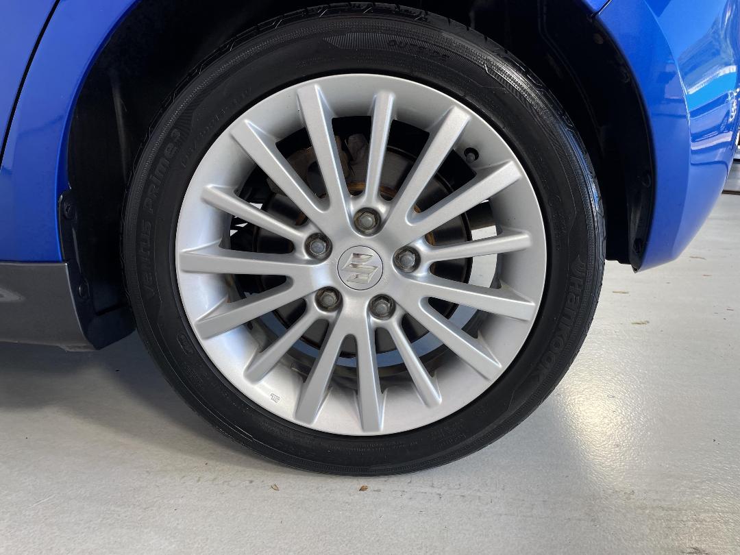 Photo '11' of Suzuki Swift