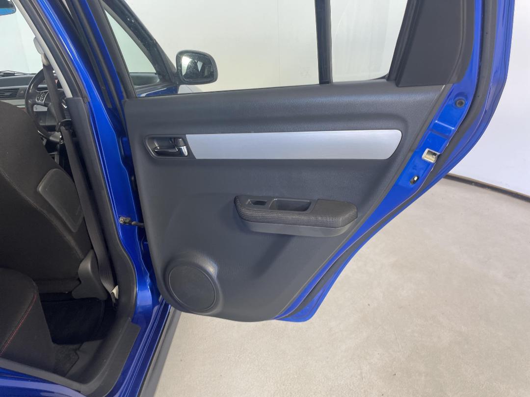 Photo '19' of Suzuki Swift