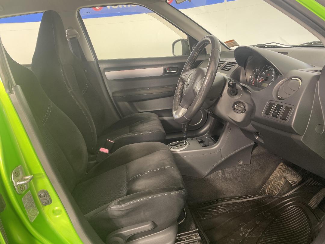 Photo '16' of Suzuki Swift Photo '16' of Suzuki Swift