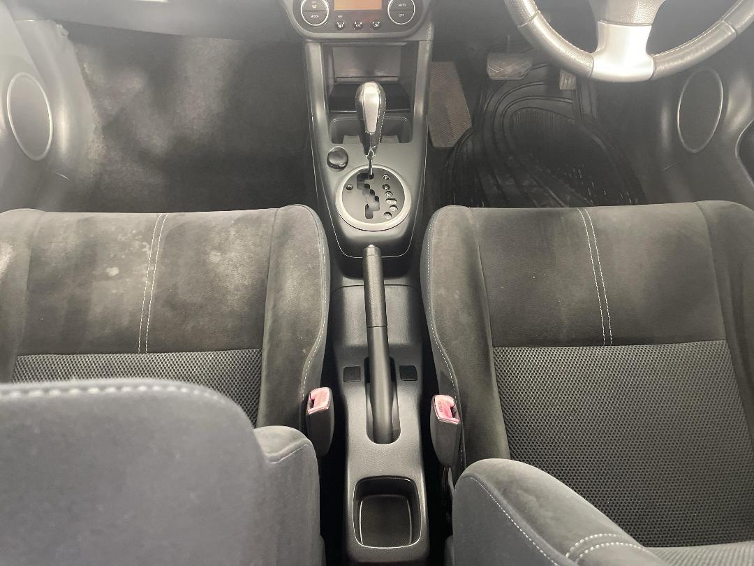 Photo '18' of Suzuki Swift Photo '18' of Suzuki Swift