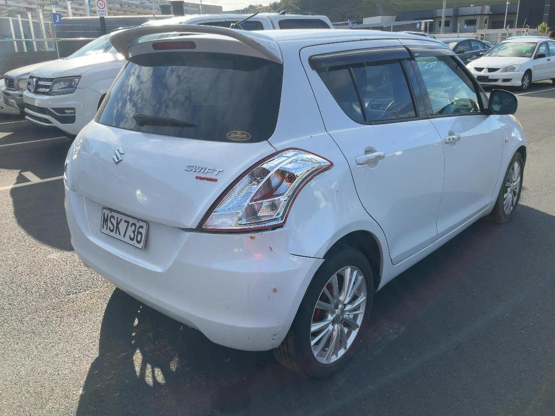 Photo '7' of Suzuki Swift