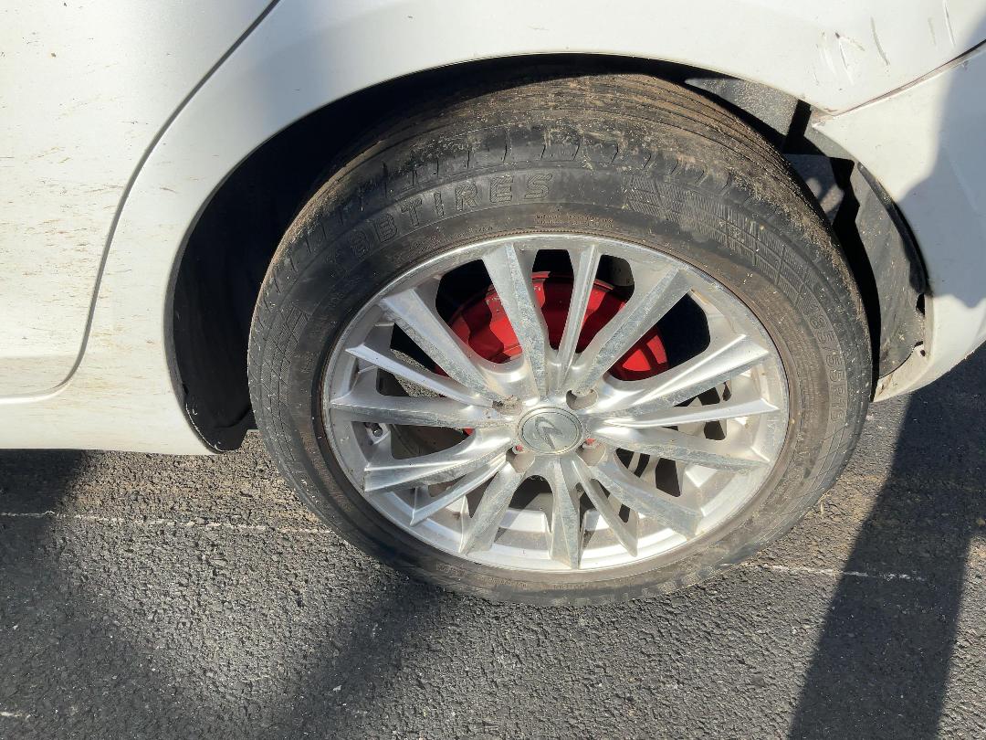 Photo '12' of Suzuki Swift