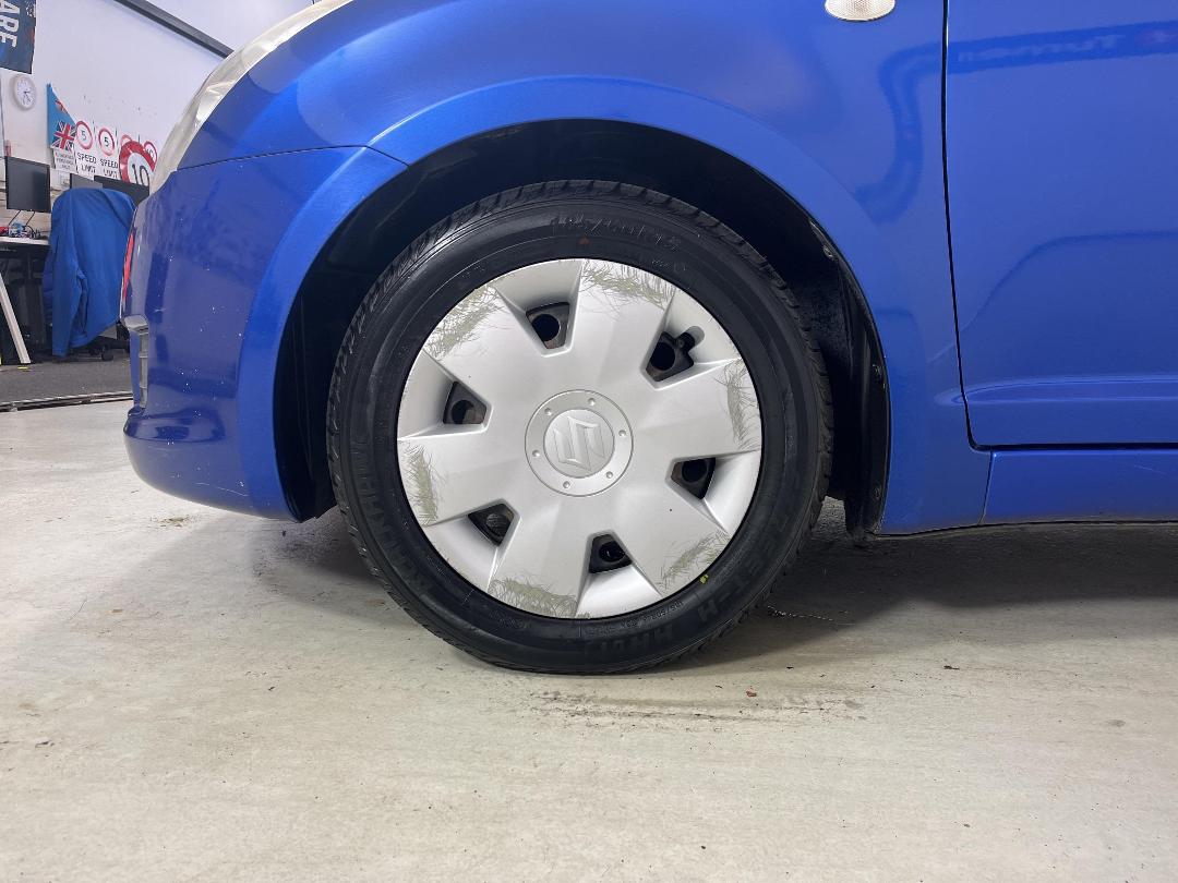 Photo '10' of Suzuki Swift