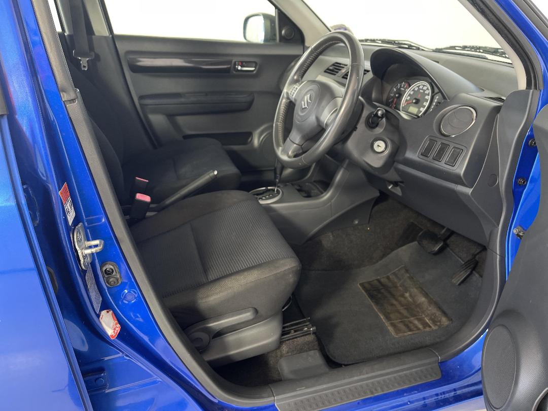 Photo '16' of Suzuki Swift