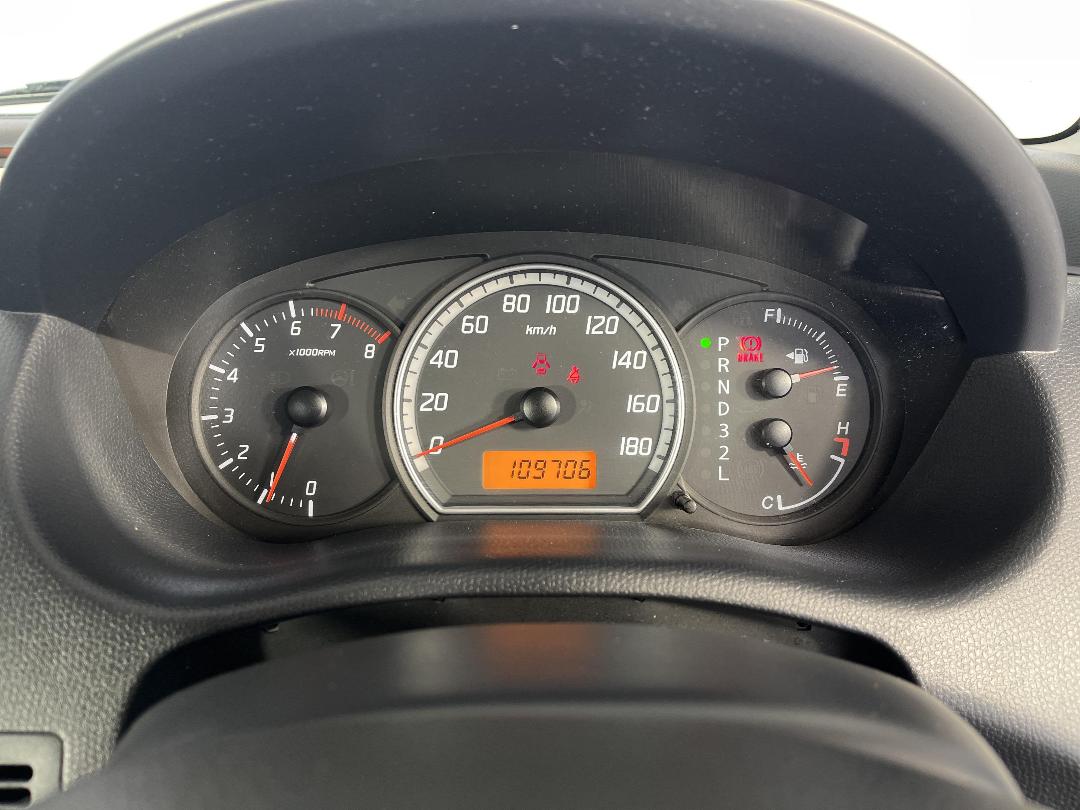 Photo '21' of Suzuki Swift