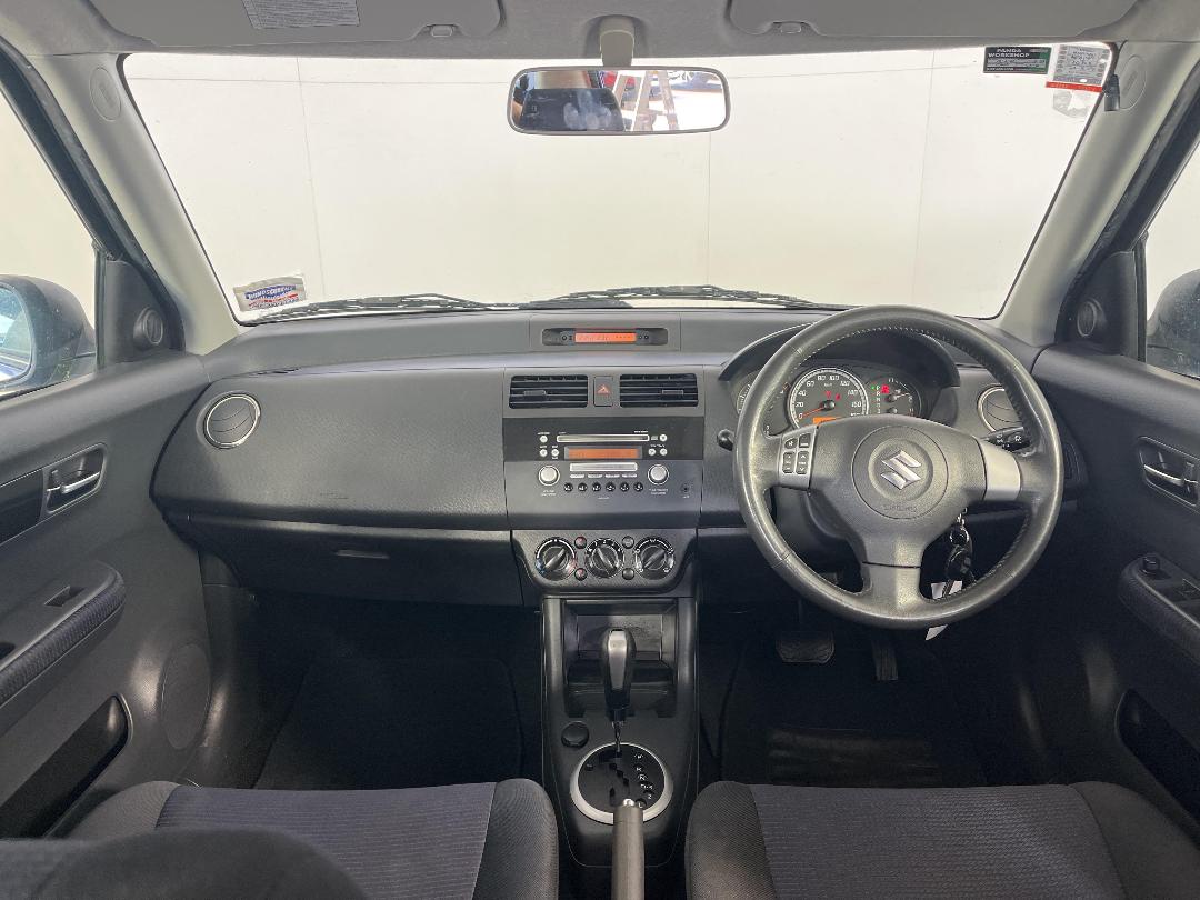 Photo '17' of Suzuki Swift