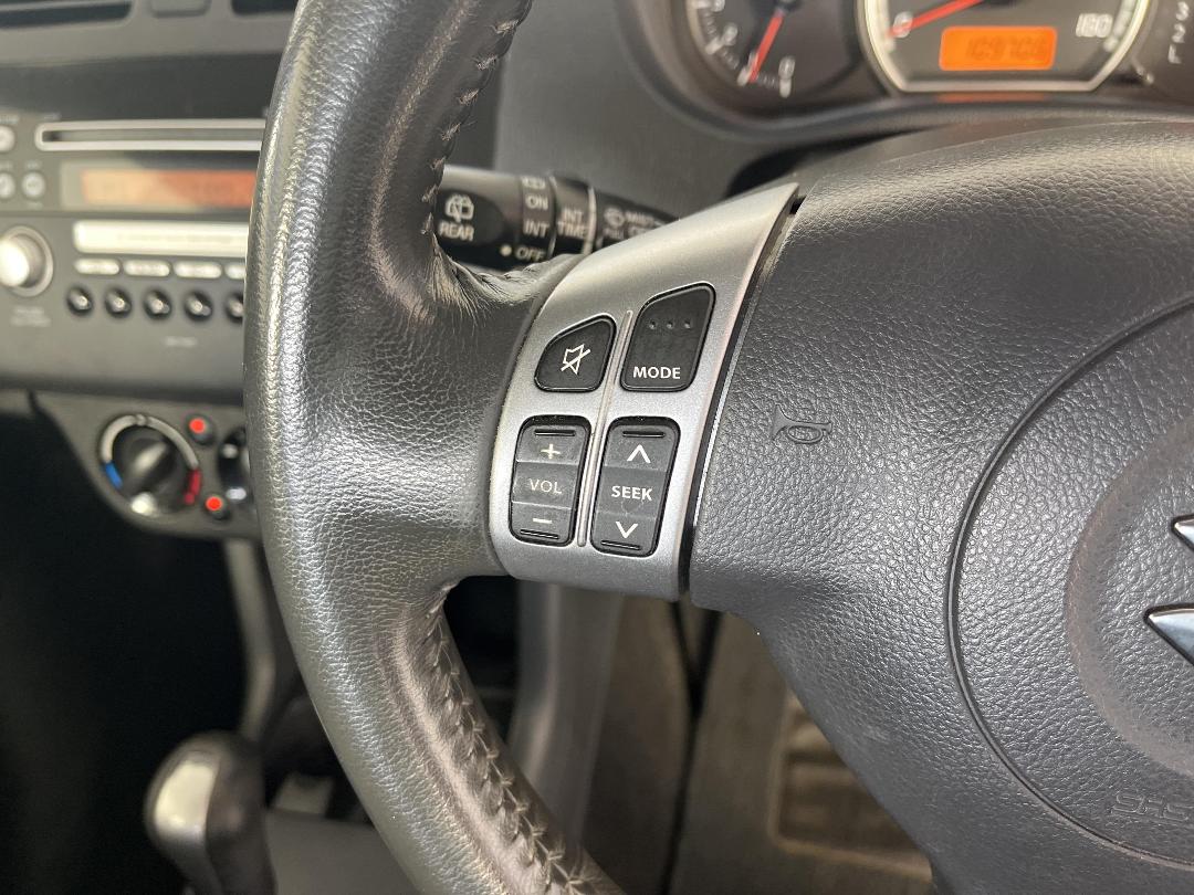 Photo '24' of Suzuki Swift