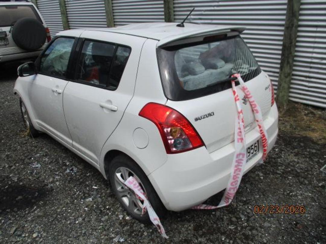 Photo '3' of Suzuki Swift Glxhas