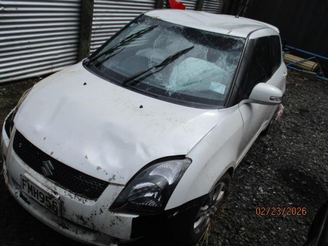 Photo '4' of Suzuki Swift Glxhas